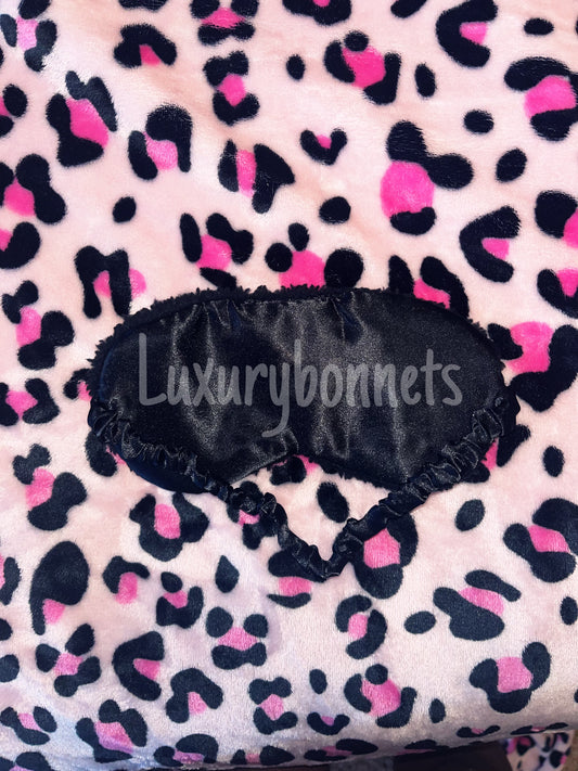 Black hello kitty sleeping mask